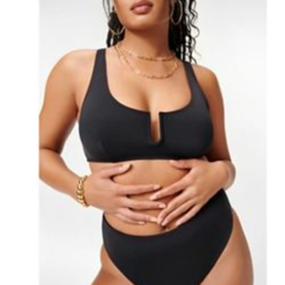 Good American U Ring Vegas Bikini Top In Black Matte Size Small NWOT - Picture 2 of 8